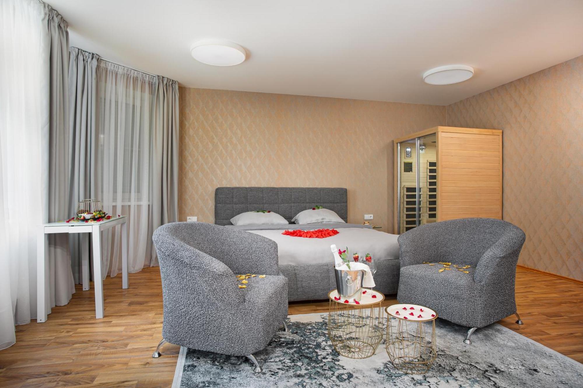 Penzion Solid Spa Hotell Mladá Boleslav Exteriör bild